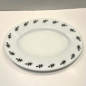 PYREX/CORNING Vintage “Green Leaf” Oval Serving Platter Milk Glass 1970’s